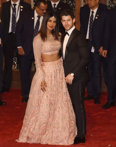 Nick Jonas en costume chic pour son mariage avec Priyanka Chopra à Bombay le 12 décembre 2018