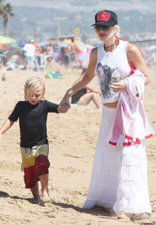 Gwen Stefani, habituée des plages de Miami, avec son fils Kingston, âgé de 6 ans
