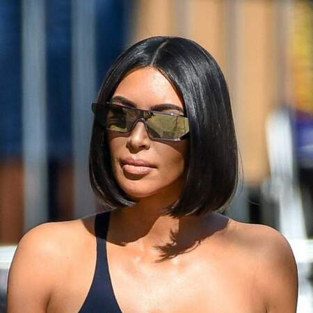 Kim Kardashian, la reine des tendances avec son carré lustré