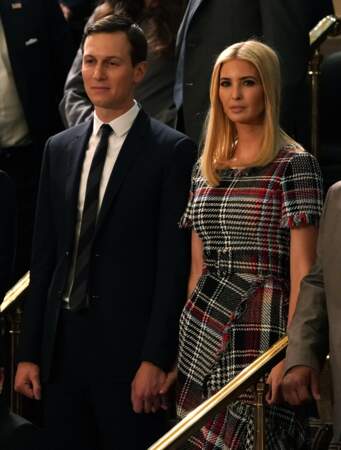 Accompagnée de son mari Jared Kushner, Ivanka Trump portait, elle, une robe à motif plaid signée Oscar de la Renta.
