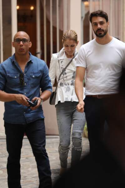 Céline Dion et son fidèle assistant quittent la boutique de Fifi Chachnil
