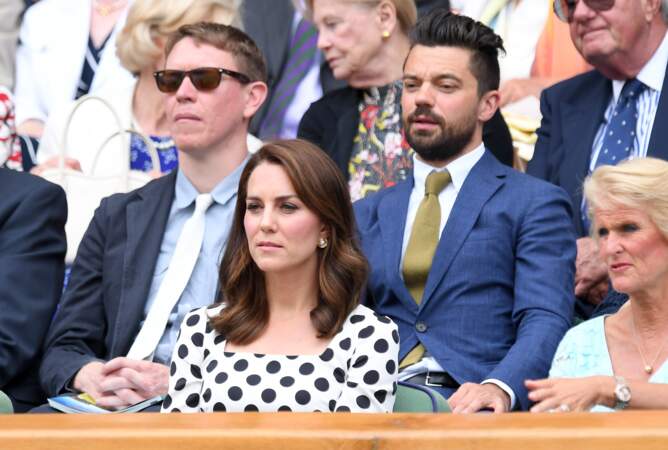Kate Middleton ravissante les cheveux aux épaules dans les gradins de Wimbledon
