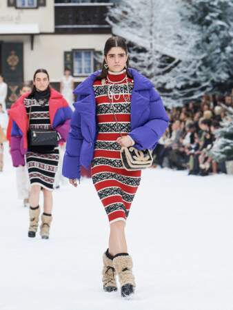 Chanel rend la doudoune colorée très Couture pour la saison Automne-Hiver 2019/2020