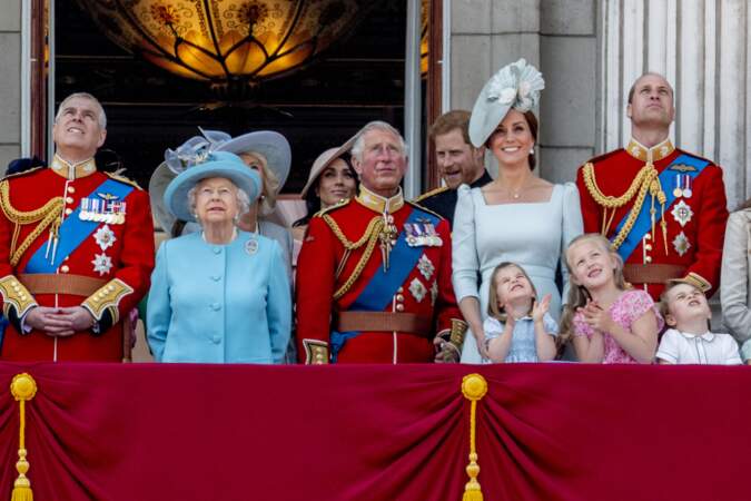 La reine et la famille royale britannique lors du rassemblement militaire "Trooping the Colour"