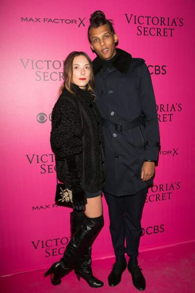 Le chanteur Stromae et sa femme Coralie, au défilé Victoria's Secret