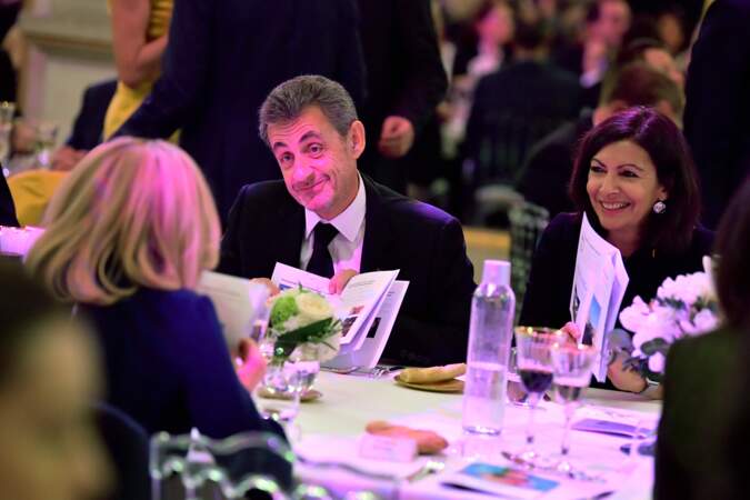 Nicolas Sarkozy et Brigitte Macron complices lors du dîner au profit de la lutte contre le cancer chez les enfants