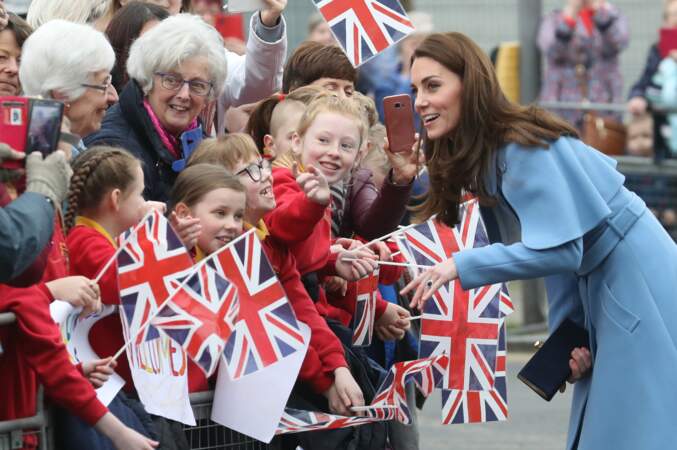 Kate Middleton, comparée à Mary Poppins, lors de sa visite en Irlande du Nord, le 28 février 2019.