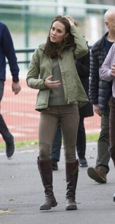 Kate Middleton recycle sa fameuse paire de bottes Penelope Chilvers depuis 2004