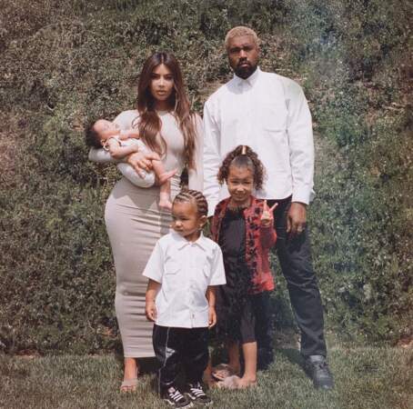Le clan Kardashian-West au grand complet avec Kim, Chicago (née le 15 janvier dernier), Kanye, Saint et North