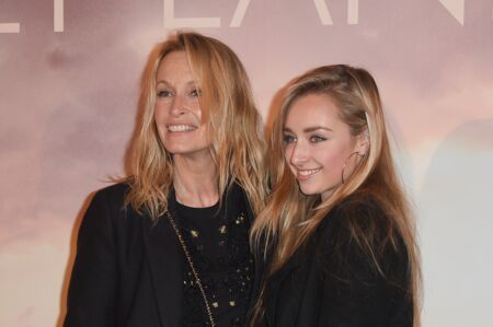 Estelle Lefébure avec sa fille Emma Smet à l'avant-première du film "Holy Lands" à Paris le 4 décembre 2018