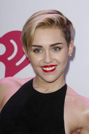 Miley Cyrus à la soiree "KIIS FM's Jingle Ball" le 6 decembre 2013