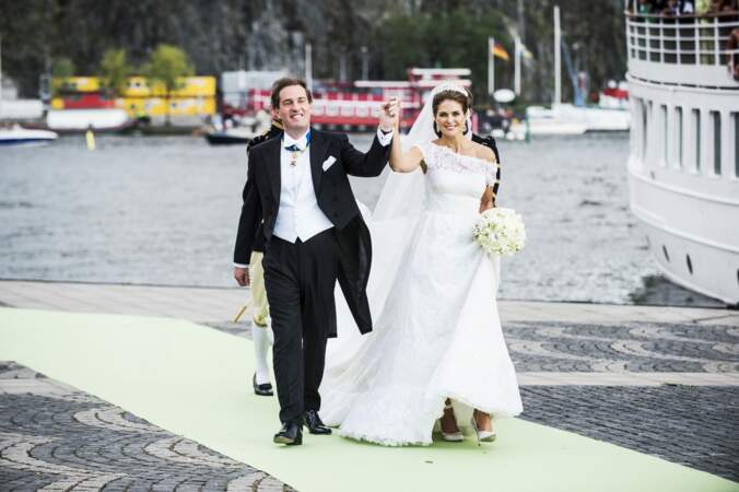 Madeleine de Suède (en robe Valentino) et Chris O'Neil se marient à Stockholm en 2013