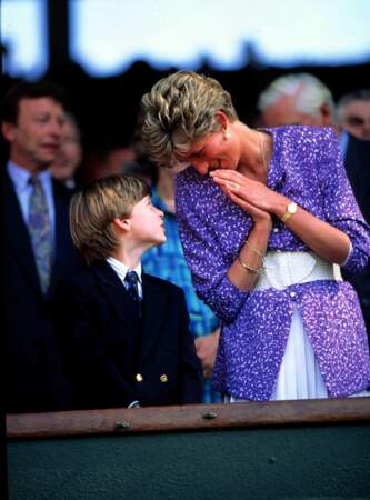 Meghan Markle porte à son poignet le jonc ayant appartenu à la princesse Diana