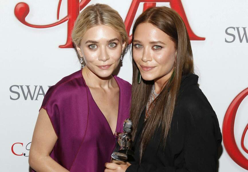 Juin 2012, elles remportent le prix de Womanswear designer of the year des CFDA (Mary-Kate en brune)