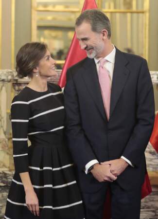 Le roi Felipe VI et la reine Letizia Ortiz  : un couple tactile et très chic