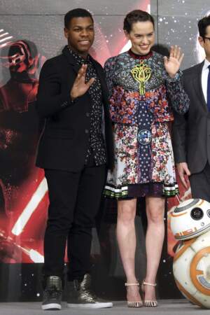 John Boyega et Daisy Ridley dans Star Wars