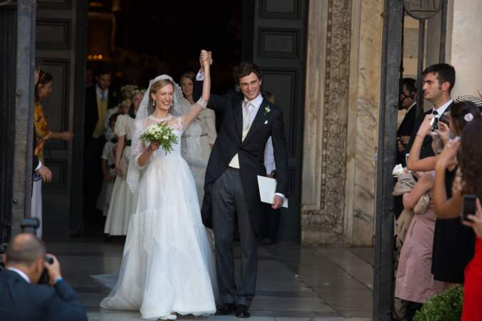 Elisabetta (en robe Valentino) épouse le prince Amedeo de Belgique à Rome en 2014