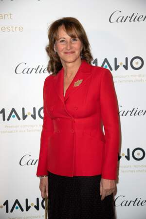 Ségolène Royal dans une veste de blazer rouge pour le lancement du 1er concours de femmes chefs d'orchestre