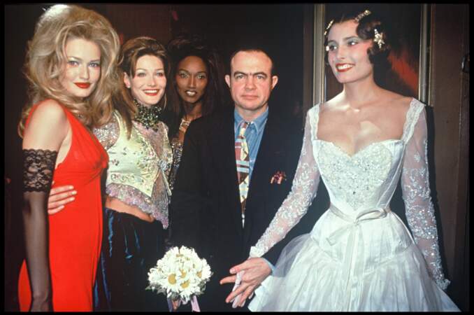 Avec Karen Mulder et Katoucha, auprès du couturier Christian Lacroix en 1994