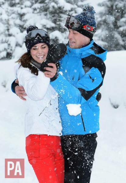 Kate Middleton et le prince William profitent d'un moment de répit pourchahuter dans la neige