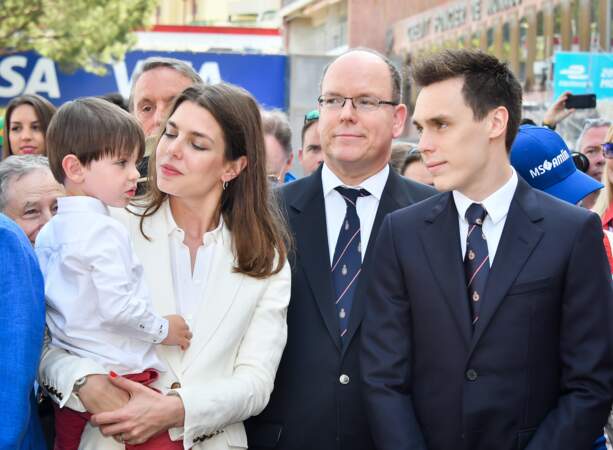 Charlotte Casiraghi et son fils Raphaël, le prince Albert II de Monaco, et Louis Ducrue