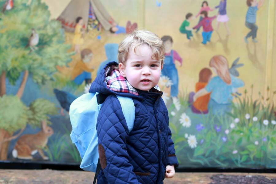 Le prince George lors de son premier jour de crèche à l'école Montessori School Westacre le 6 janvier 2016