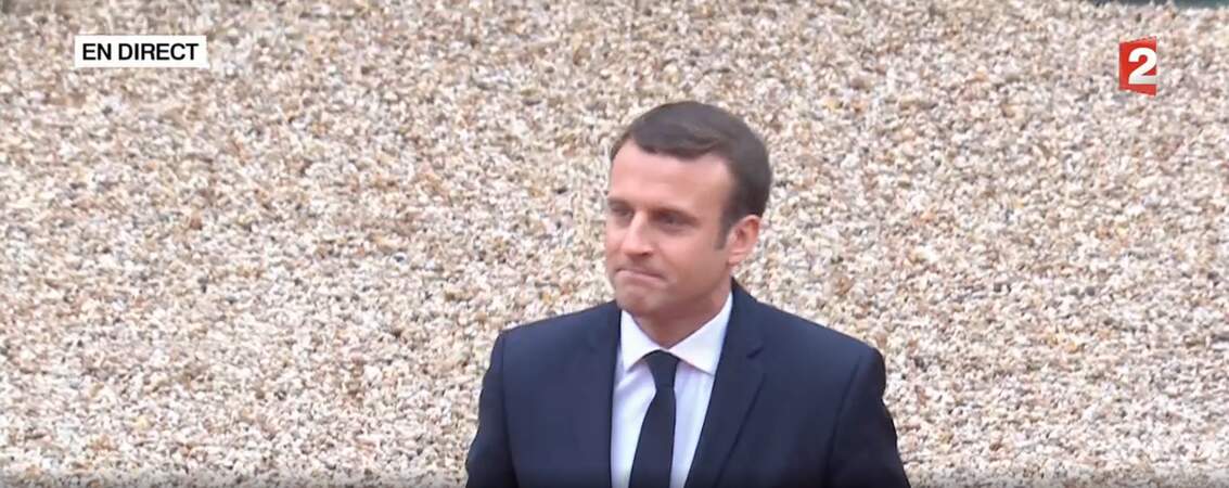 Le costume à 450€ d'Emmanuel Macron pour la passation de pouvoir