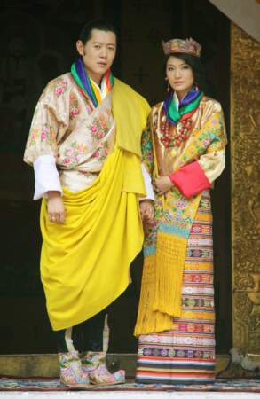 Jigme du Bhoutan et son épouse Jetsun Pema lors de leur mariage le 13 octobre 2011