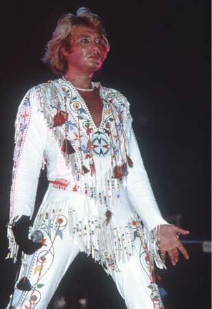 Johnny Hallyday en combinaison à franges en 1977
