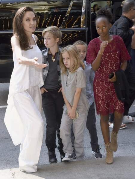 Angelina Jolie, Shiloh, Vivienne, Knox et Zahara à l'avant-première de The Breadwinner