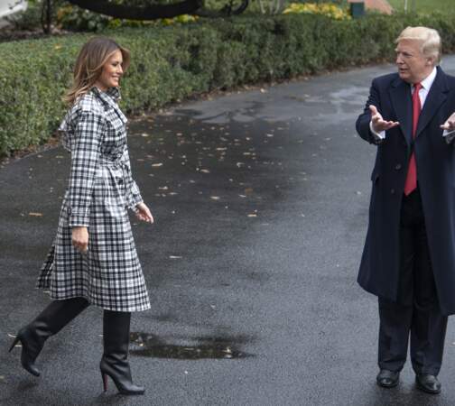 Melania Trump très classe avec ses bottes Louboutin, à Washington, le 9 novembre 2018.