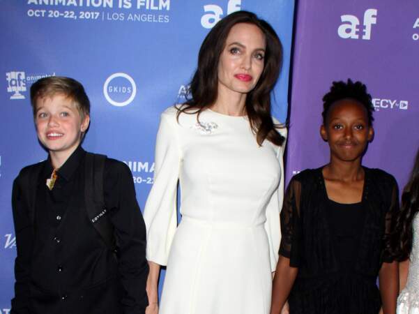 Angelina Jolie, une maman sublime sur le tapis rouge avec ses filles, Shiloh et Zahara