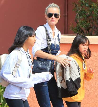 Laeticia Hallyday et ses deux filles Jade et Joy passent la journée à Universal Studios