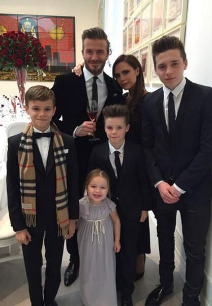 Les Beckham fascinent, parce qu'ils semblent savoir tout concilier : famille, couple, business, ... tout roule ! 