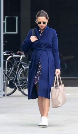 Pippa Middleton radieuse à la sortie de son cours de gym