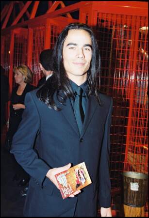 Damien Sargue, cheveux longs, en 2010