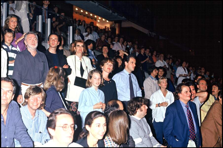 Nathalie Baye et Laura Smet, dans le public du concert de Johnny Hallyday au Parc Des Prince, en 1993