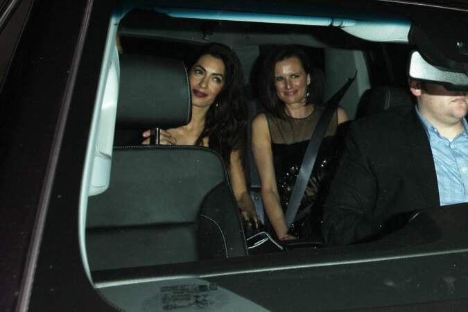 Amal et George Clooney quittant la soirée des 50 ans de Jennifer Aniston