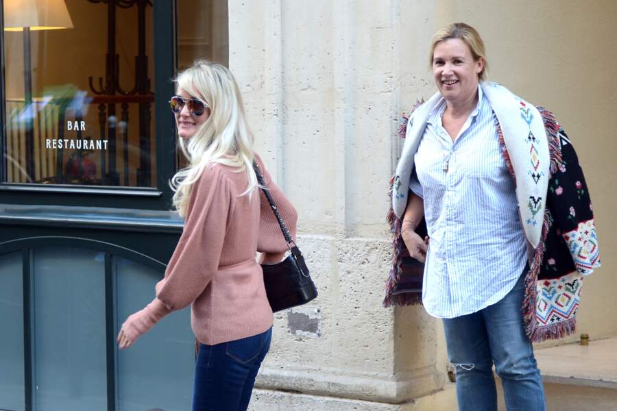 Laeticia Hallyday et Hélène Darroze déjeunent chez Joia à Paris le 8 octobre