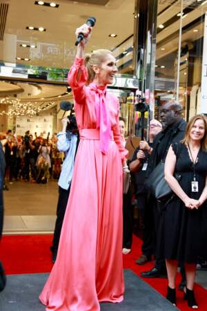 Céline Dion en robe longue fluide rose Lanvin le 23 août 2017
