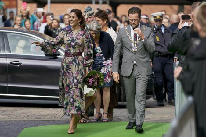 La princesse Mary de Danemark arrivant au festival des fleurs à Odense, au Danemark, le 15 août 2019