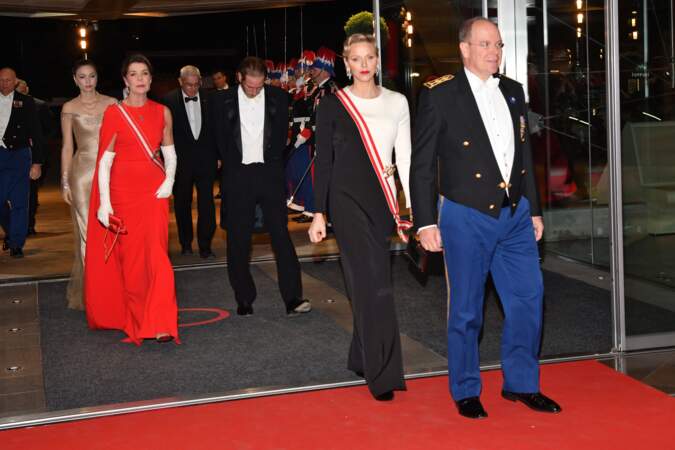La princesse Charlene, rayonnante, et le prince Albert II de Monaco