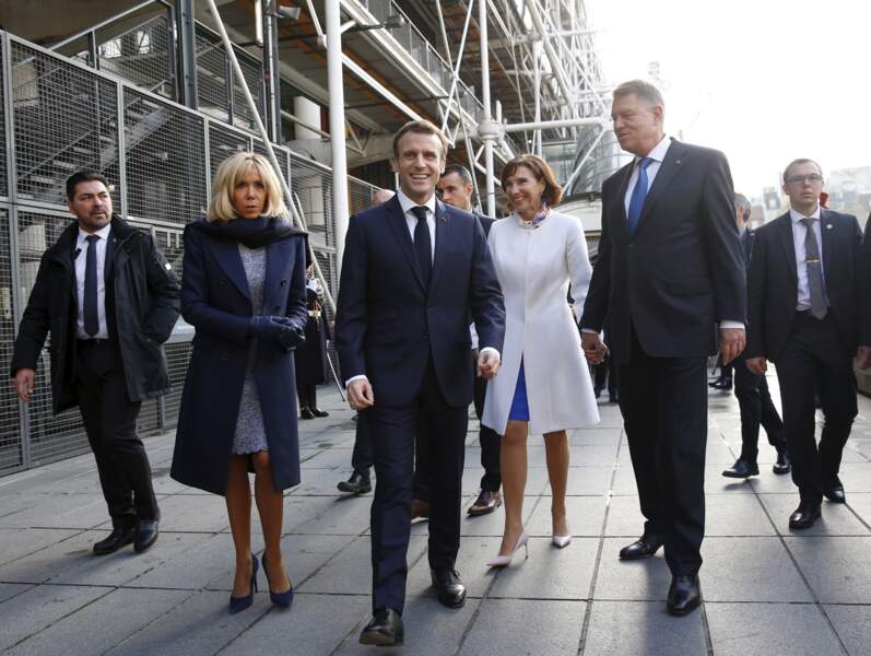 Emmanuel et Brigitte Macron au Centre Georges Pompidou avec Klaus et Carmen Iohannis