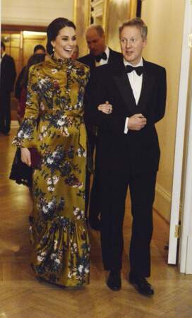 Kate Middleton (en robe Erdem) et l'ambassadeur de Grande-Bretagne David Cairns à Stockholm le 30 janvier 2018