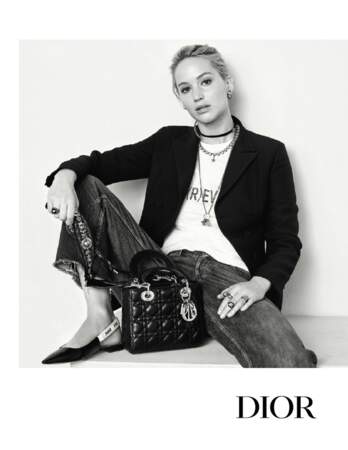 Incarnation de la girl next door, Jennifer Lawrence a posé dans la nouvelle campagne automne 2017 de Dior