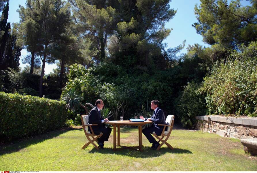 François Hollande et Manuel Valls dans le jardin du fort de Brégançon