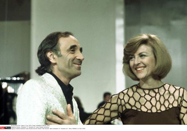 Charles Aznavour et Nicole Courcel chantent Hier encore dans l'émission TV Numéro Un en 1976