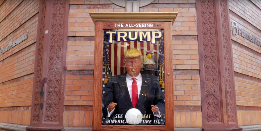L'automate "The All-Seeing Trump", exposé dans les rues de New York