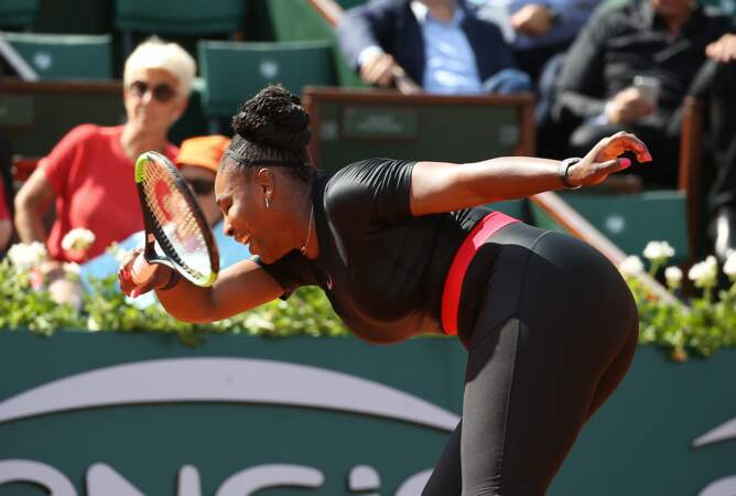 Serena Williams dans sa combinaison "Catwoman" à Roland Garros le 29 mai 2018