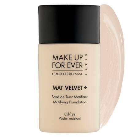 Mat Velvet+ Fond de teint matifiant, Make Up Forever, 41,95 € chez sephora